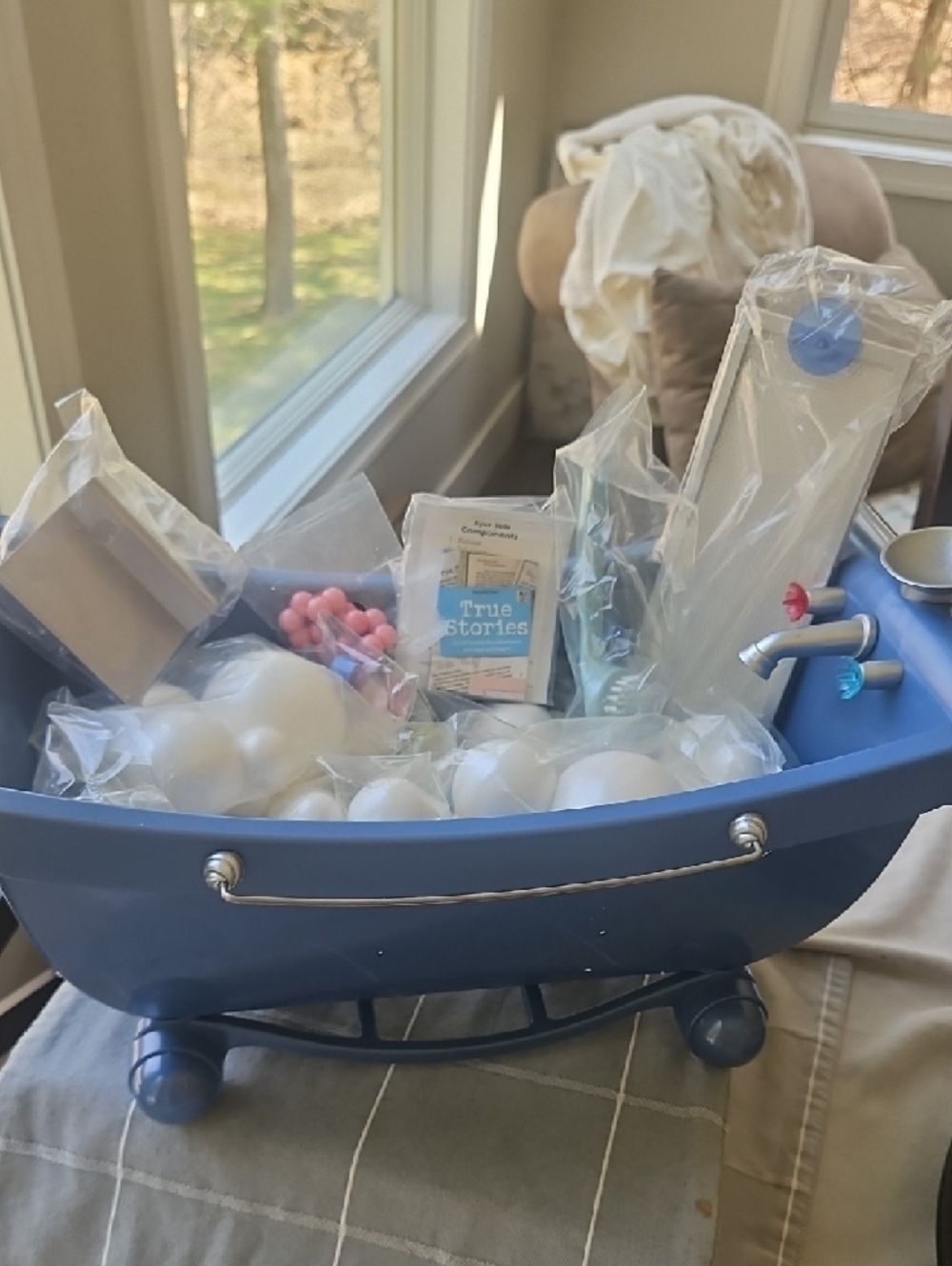 American Girl Blue Bubble Bath Bathtub Play Set - Picture 2 of 3